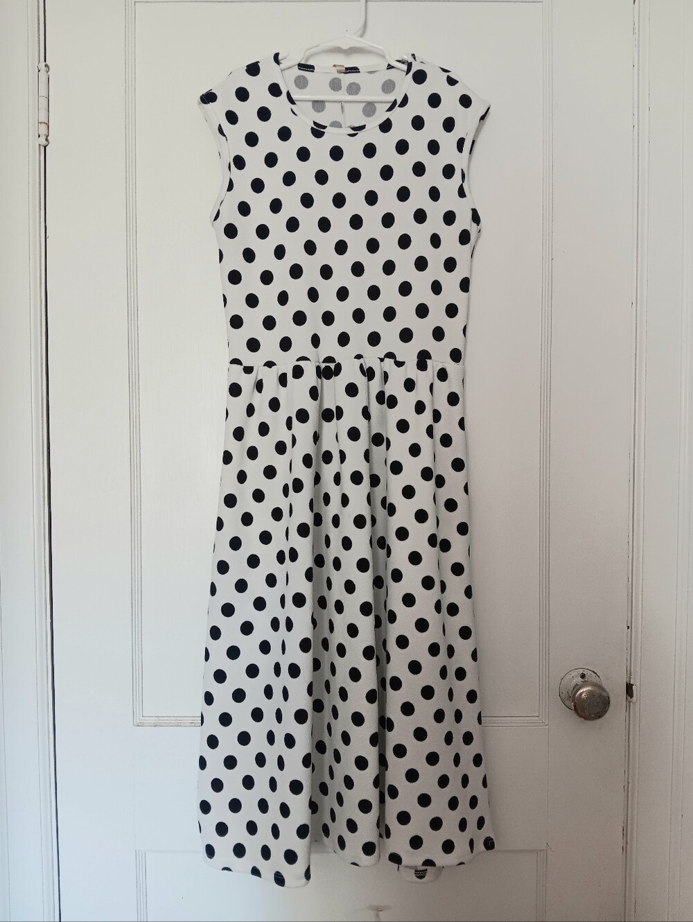 Paolino Women's Sleeveless White & Black Polka Dot Midi Dress XS